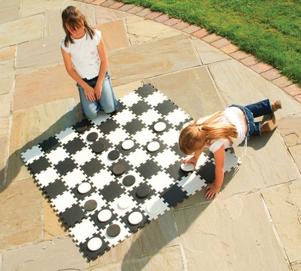 Giant Draughts 2