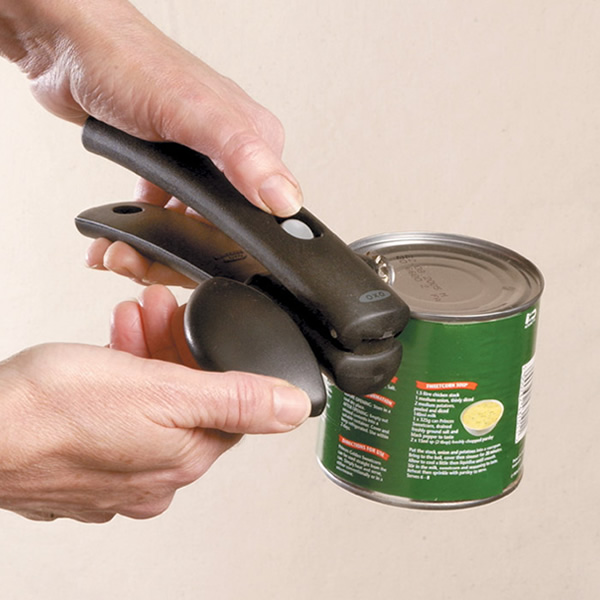 Locking Can Opener with Lid Catch