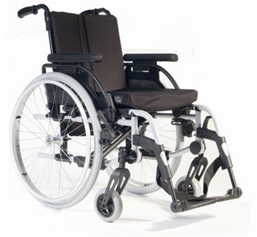 Breezy Rubix Self Propelled Wheelchair