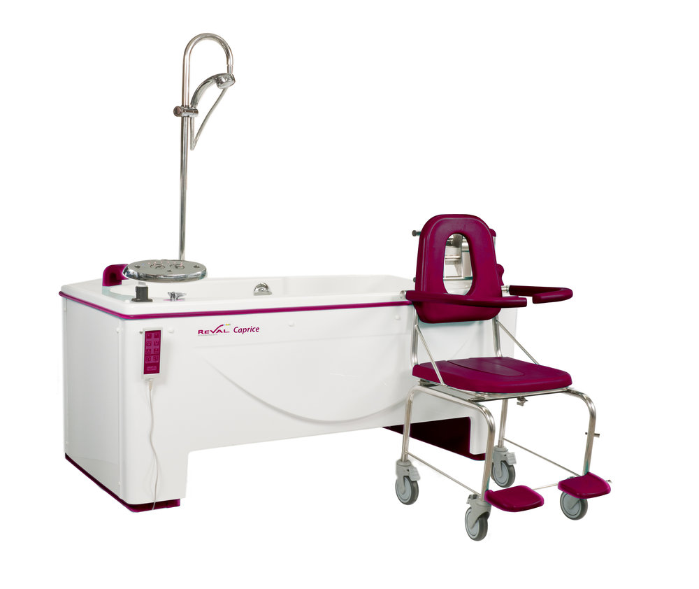Caprice Variable Height Bath With Integrated Hoist 1