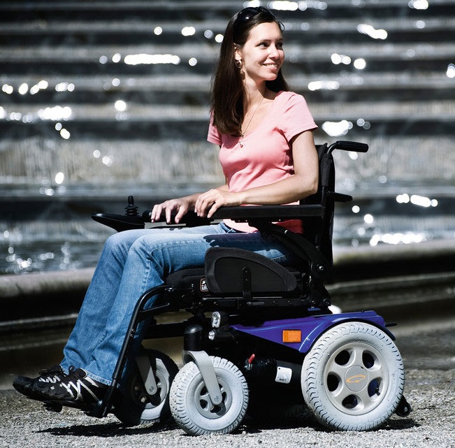 Quickie Salsa R2 Powered Wheelchair 3