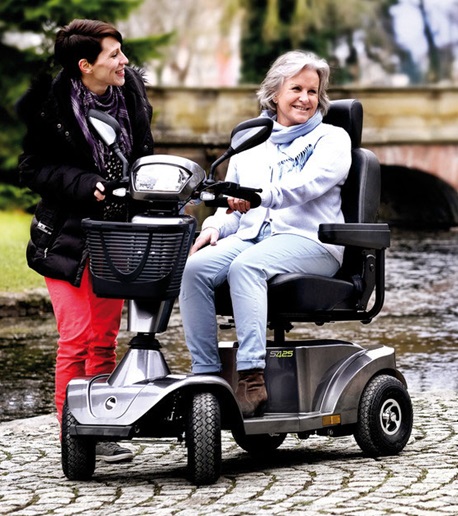 S425 Compact Outdoor Scooter